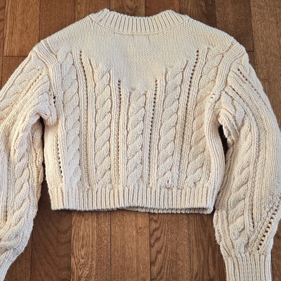 Pink cable knit Cardigan 🎀 - Picture 5 of 9